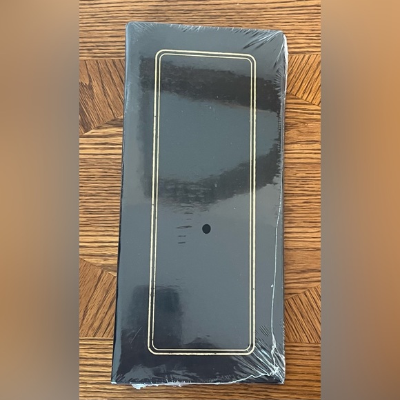 Photo Album 4x6 Pockets Pictures Organizer Family Storage Memory Holds Book - Picture 1 of 2